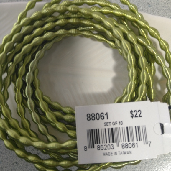 Stretch Bracelets Set - Picture 3 of 3